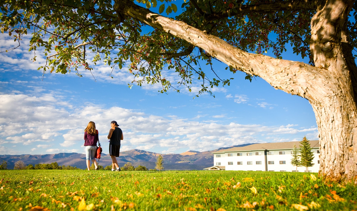 photo: students walking outside the CMC Spring Valley Sopris Hall