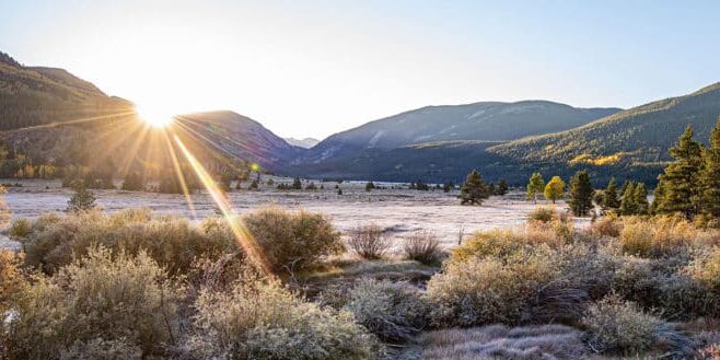 Nature views of the Colorado landscape.